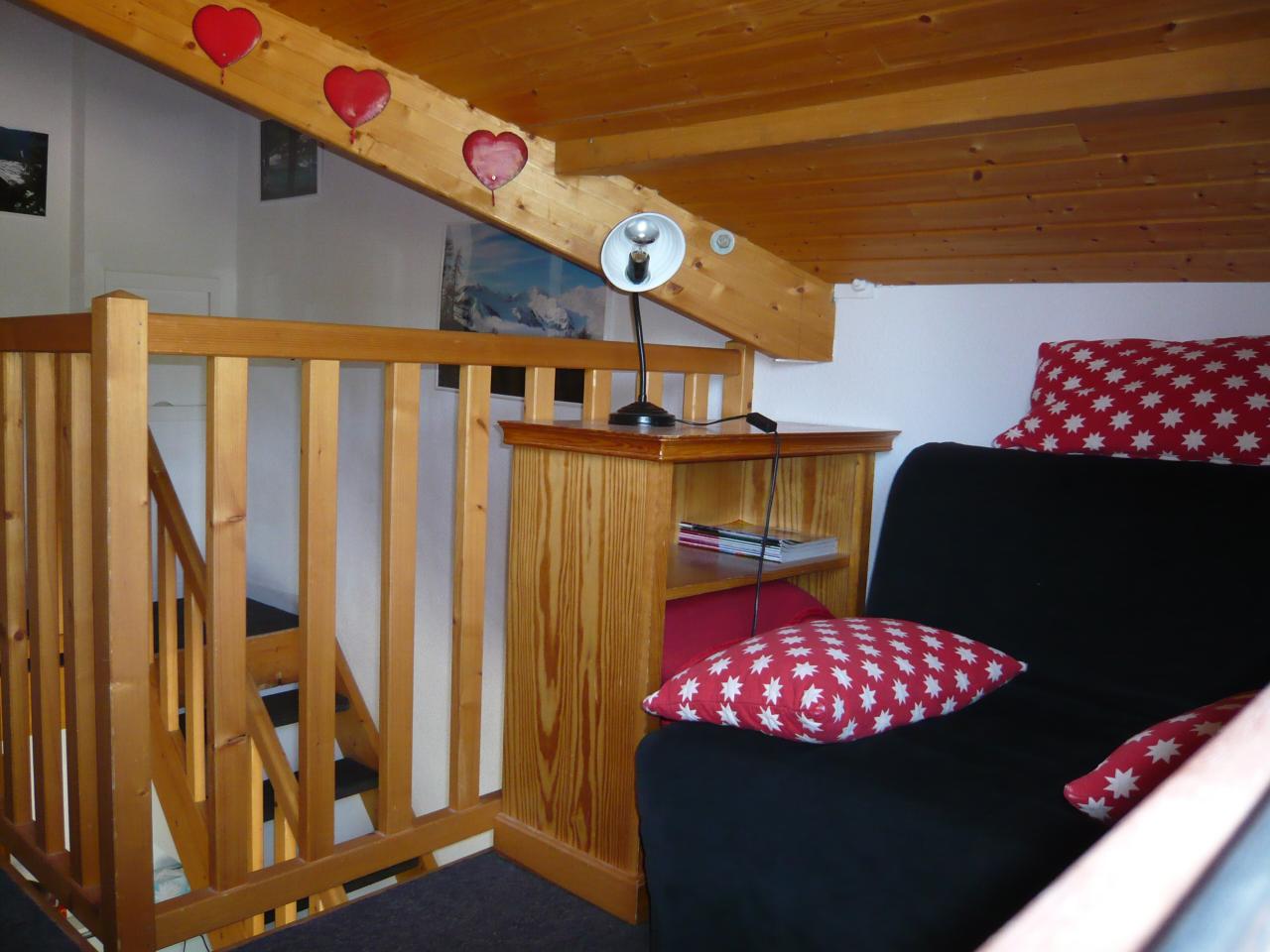 Mezzanine03